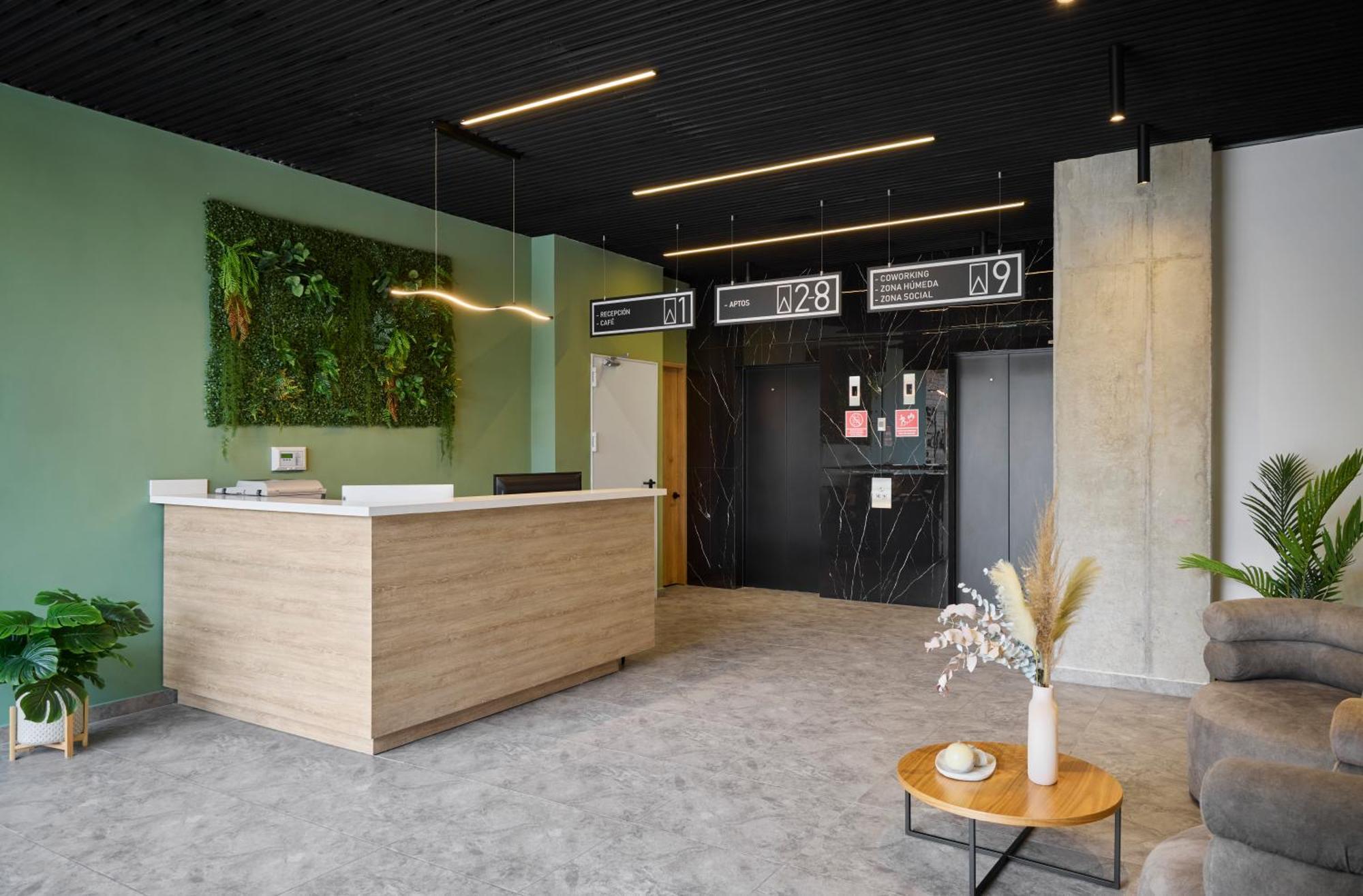 30 Living Suites Medellín Esterno foto