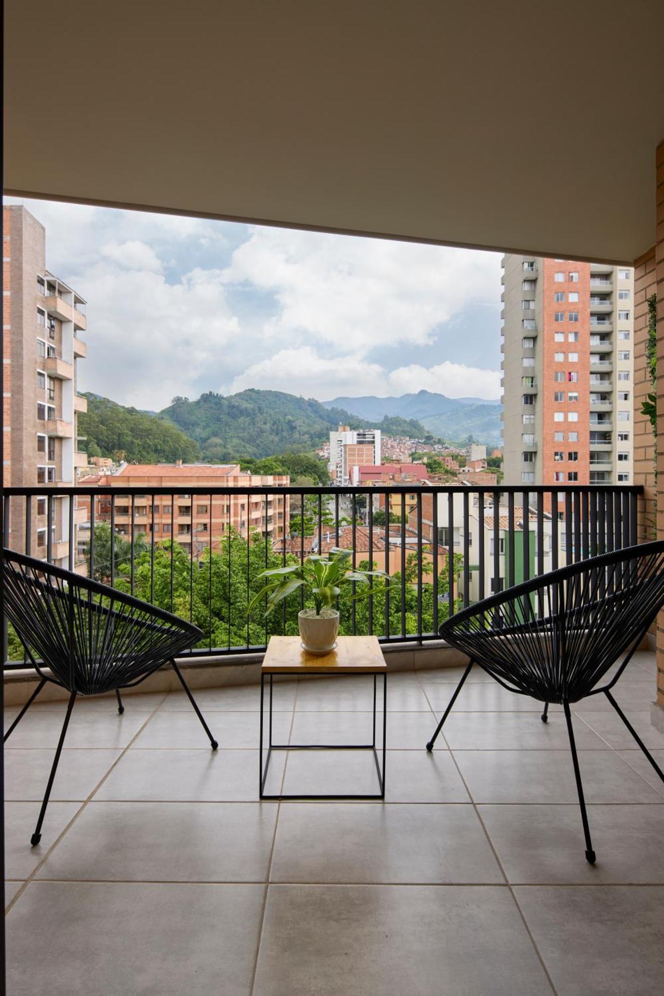 30 Living Suites Medellín Esterno foto