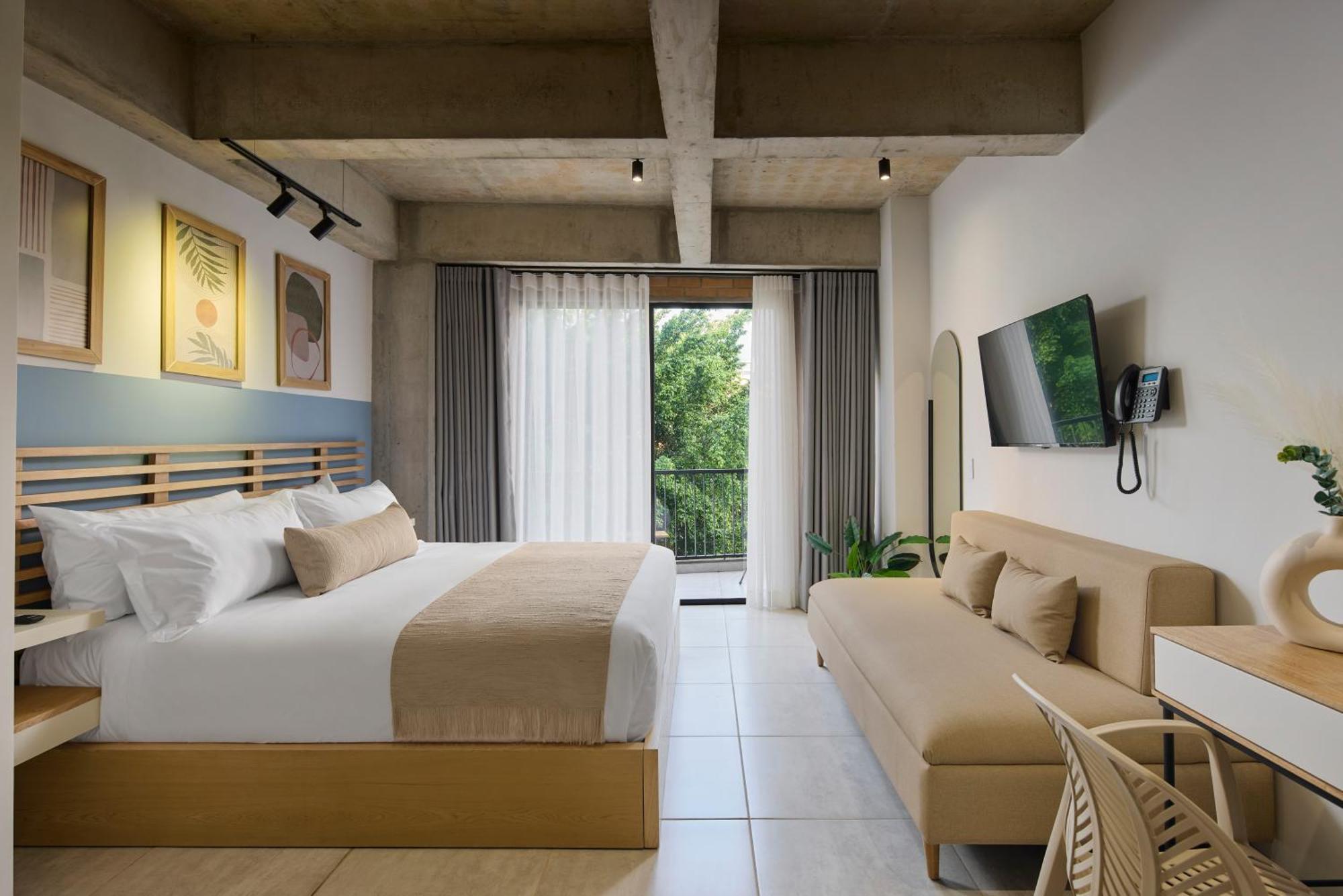 30 Living Suites Medellín Esterno foto