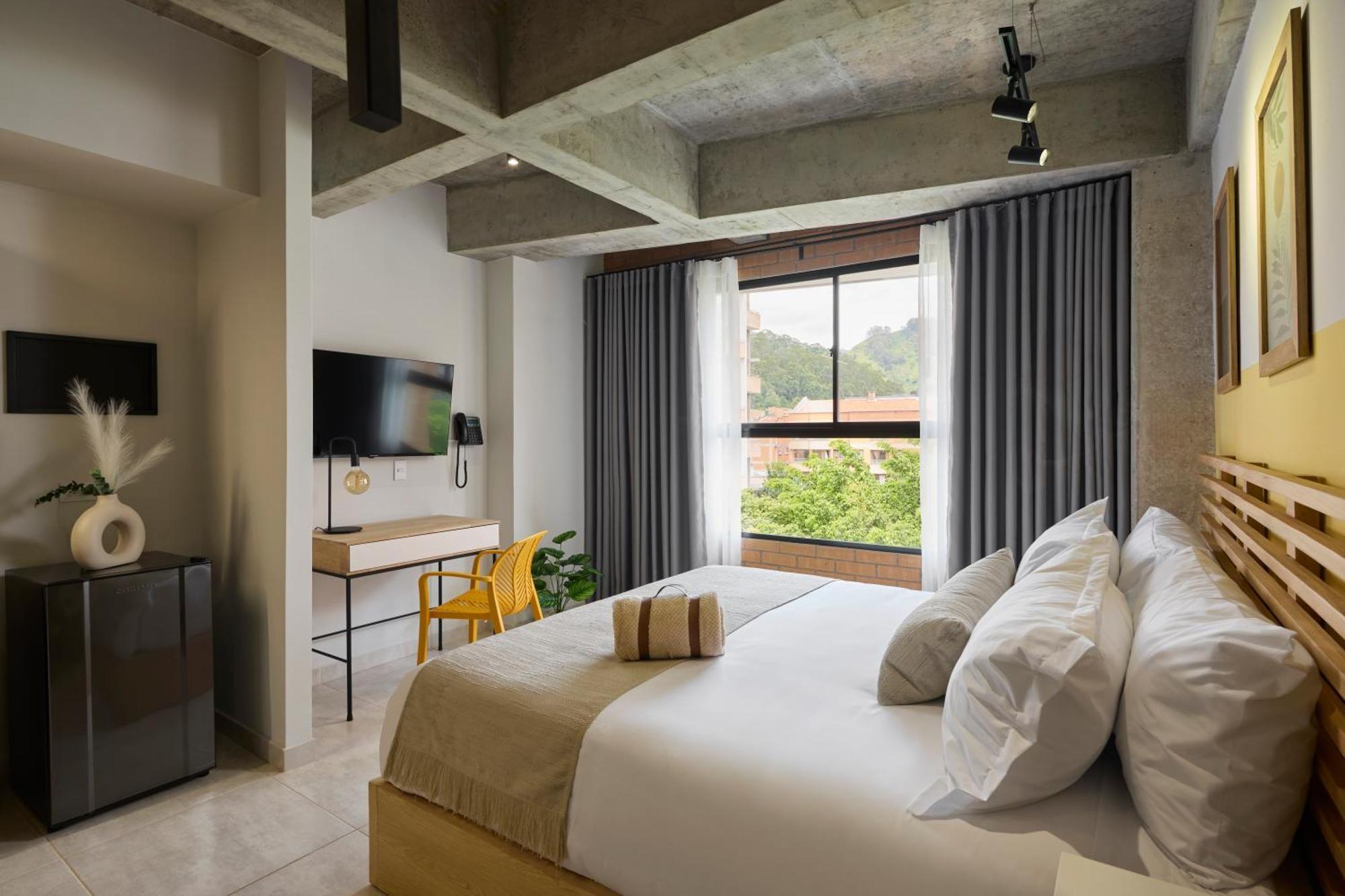 30 Living Suites Medellín Esterno foto